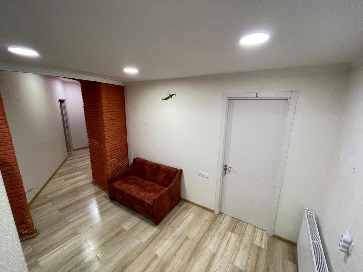 Aa Hotel Тбилиси Екстериор снимка